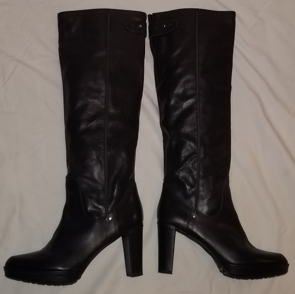 8M Stuart Weitzman women's black boots
